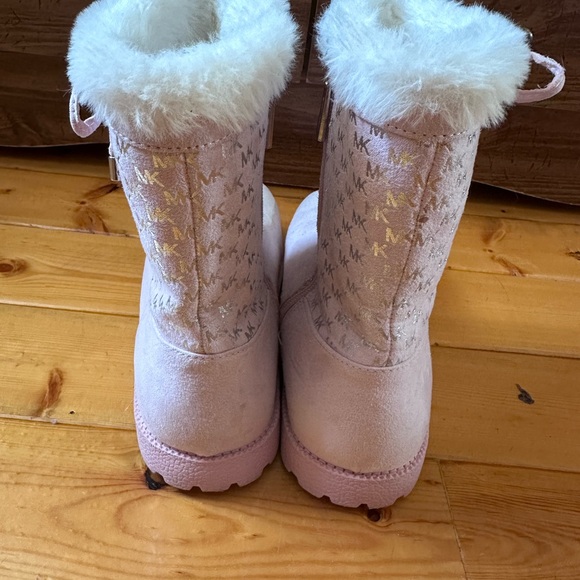 Michael Kors Girls Boots - Picture 6 of 10